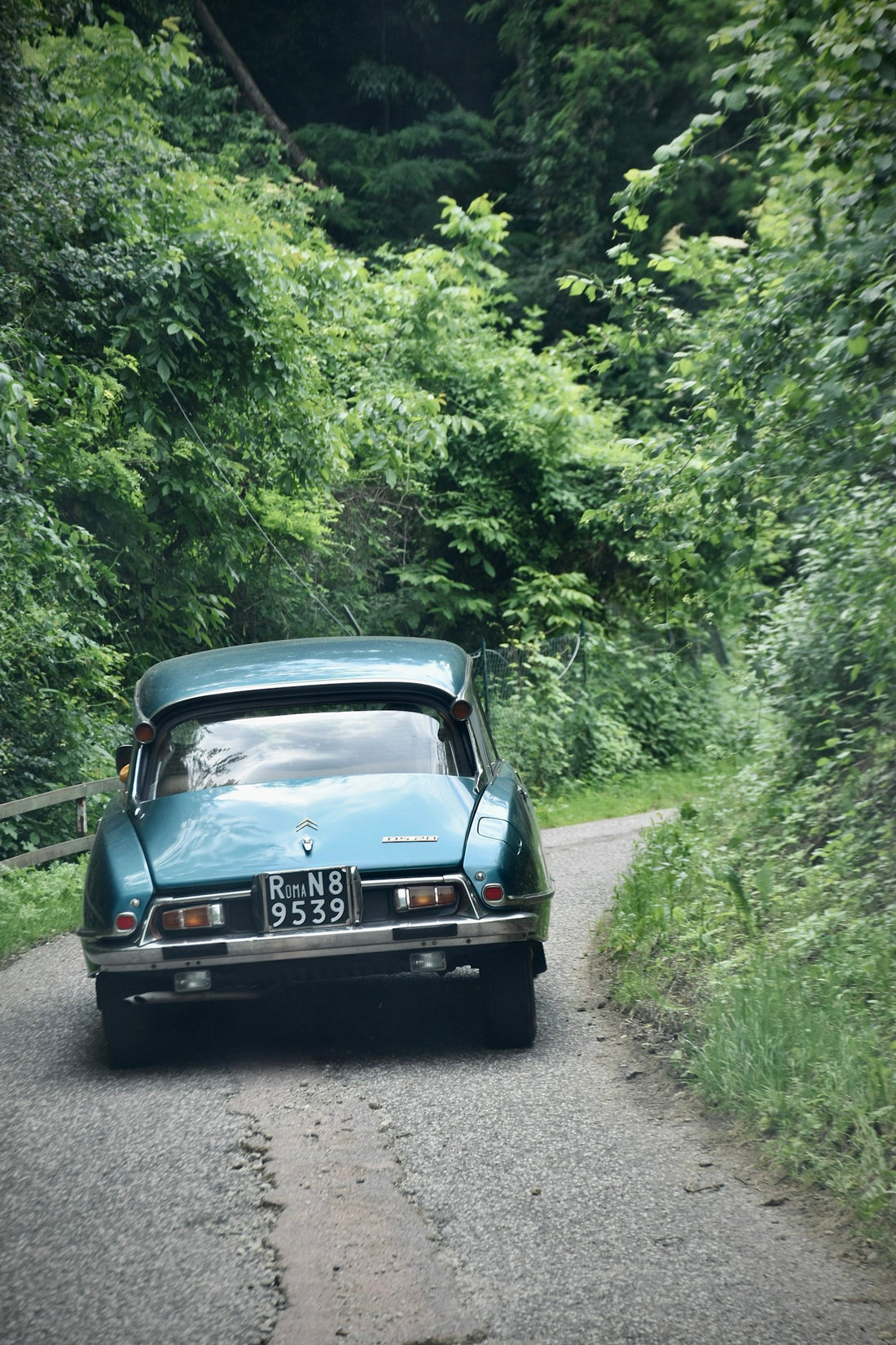 The Citroën DS: The Car That Arrived from the Future
